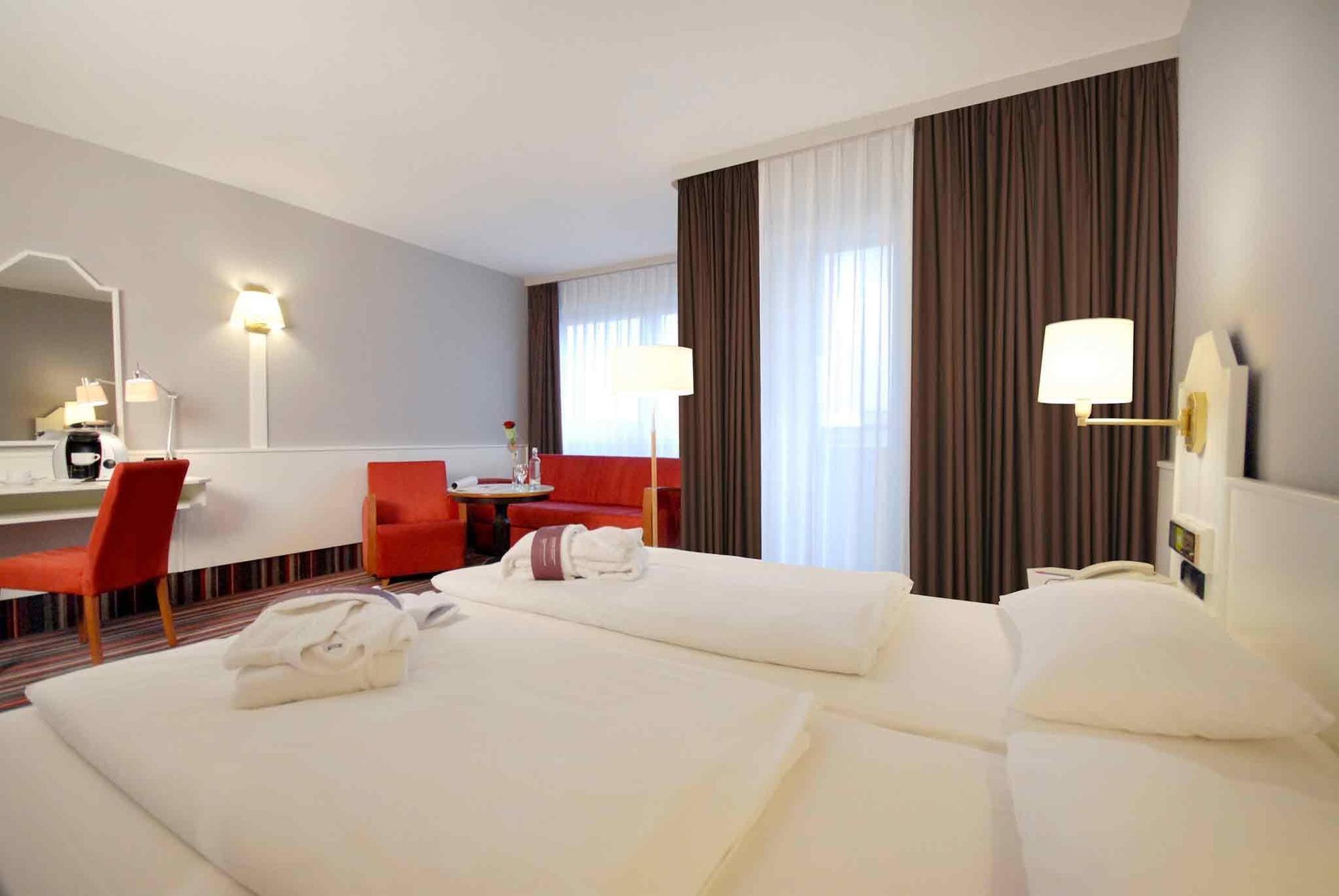 Mercure Hotel Bad Homburg Friedrichsdorf Exterior photo